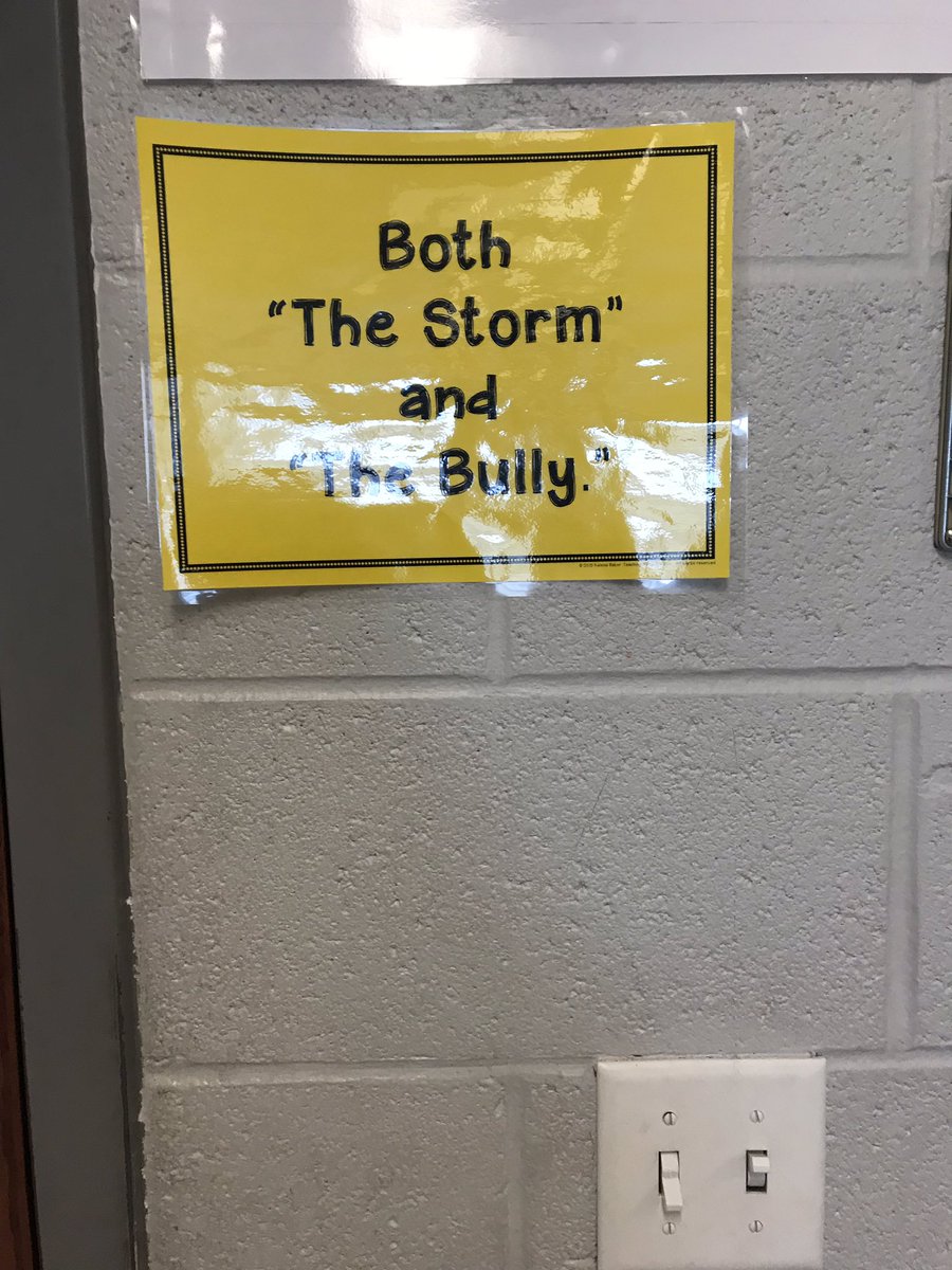 DemetriaSJPark1's tweet image. Today we had a snowball fight #comparingandcontrasting two stories. My classes loved it! #sussexcentralelementaryschool #iteach