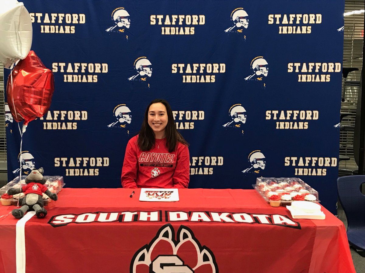 Congratulations to Gen Hirata as she will continue her education and athletic career at South Dakota.  Congratulations Gen!!!