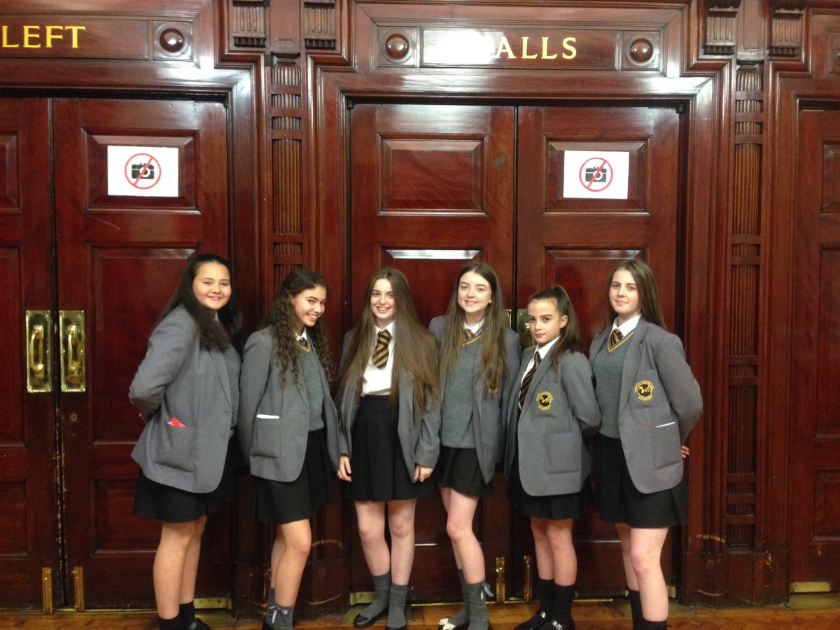 NorthLivAcademy's tweet photo. Some of our year 9 and 10 dancers went to see Fagin's Twist last night at the Epstein  Theatre they had a great time and were inspired by the creative choreography #Leap2018 https://t.co/VyqwD1Aen1