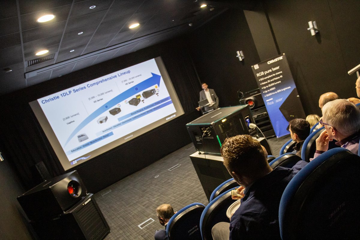 AVMag's tweet photo. It was great to get a sneak peak of the @ChristieDigital D4K40-RGB. This all-in-one, 40,000 lumen RGB pure laser projector raises the bar for design, image quality, built-in processing, and connectivity #AVTweeps #ProAV #projection #laserprojection https://t.co/Ubp6nRB9GJ