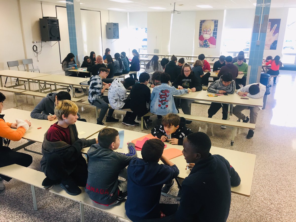 Last day of our Gr.10 & Gr.7 collaboration. As one student remarked, “Spreading kindness feels so good!” 🙌🏽✨@StPaulOCSB #BeStPaul #ocsbFaith #BeCommunity #BeCaring #antibullyingweek2018