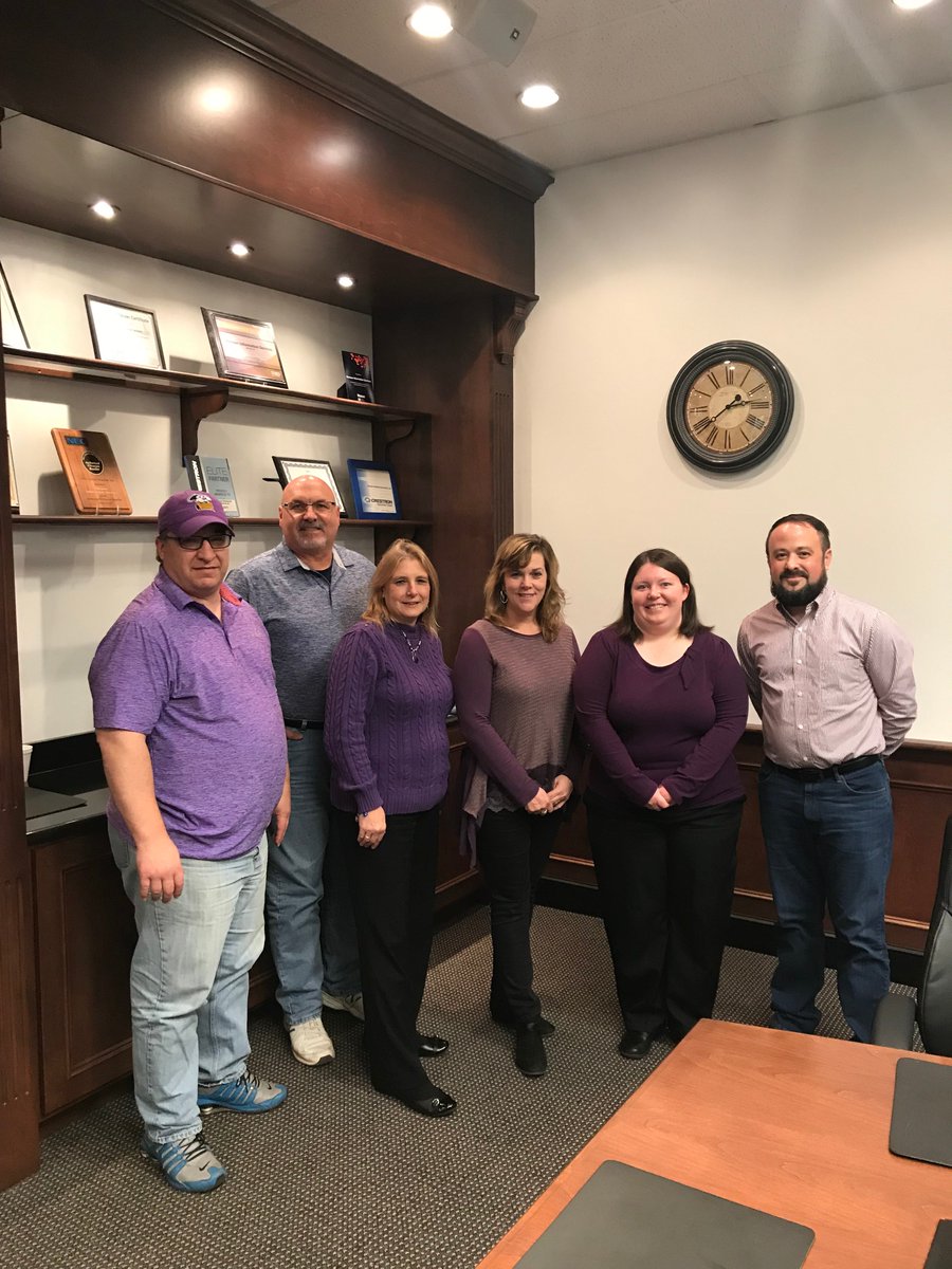 November is Alzheimer's Disease & Dementia Awareness Month. Today we wore Purple in support of all those suffering with these diseases & for their caregivers as well. For more on Alzheimer's Disease & Dementia, or to donate please visit alz.org #HORIZONCARES 💜