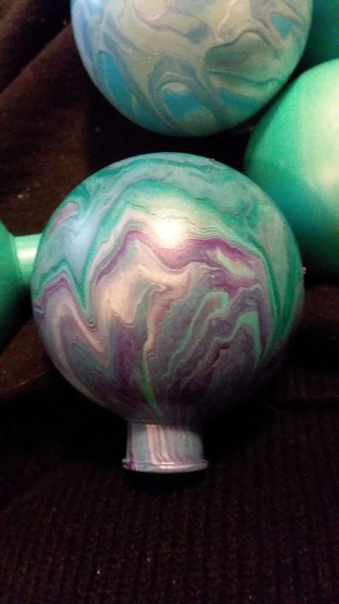 andreasabstract's tweet photo. More Christmas ornaments https://t.co/5f65OfsCch