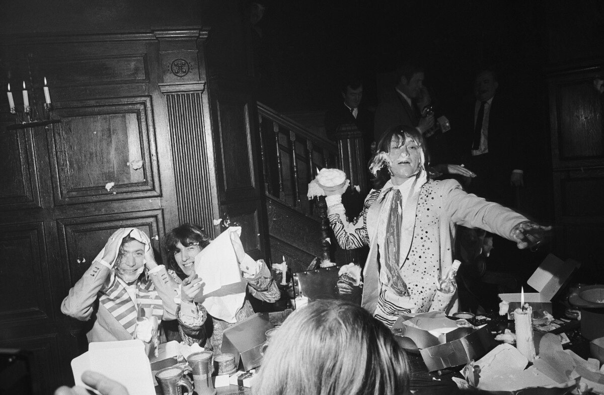 crockpics's tweet image. The Rolling Stones throwing food in the Elizabethan room at the Kensington Gore Hotel during a banquet they hosted, 1968