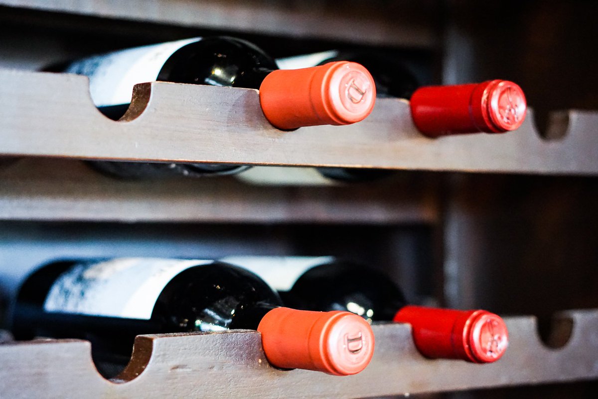 Is anyone else loving this snow, or what? ❄️😍
Today is the perfect day to curl up with a glass of wine and and watch the snowfall! For today only, wine is 15% off. #WineWednesday