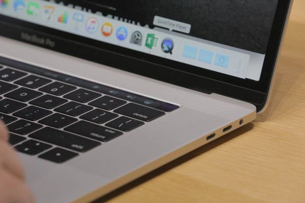 MichaelKinney's tweet image. #MacBookPro Pro with updated GPU is now available buff.ly/2RQUkHZ #personalcomputing #videoproduction
