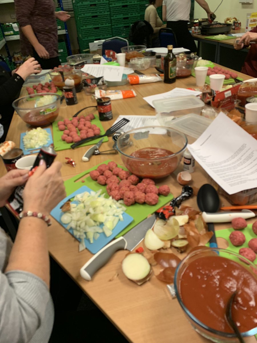 janicecorra1's tweet photo. Last night of the cooking course big thank you @WDCommFoodshare all the ladies loved it and are coming back next week to take part in the women’s group #community #peopleinplace @Castlehill19 https://t.co/jJ0kwIU0ho