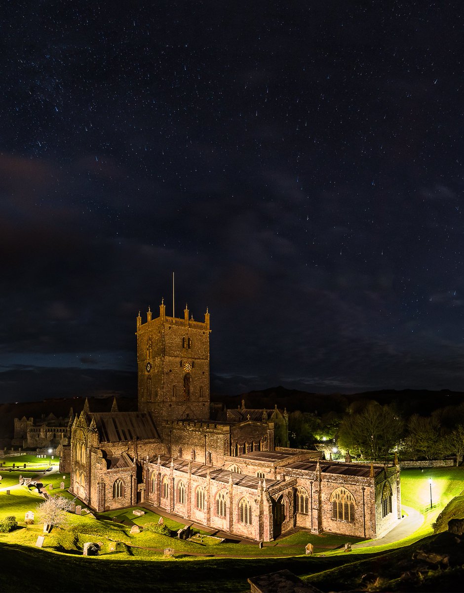St David's Cathedral Under the Stars! <a href="/AllThingsCymru/">All Things Welsh 🏴󠁧󠁢󠁷󠁬󠁳󠁿</a> <a href="/ItsYourWales/">It's Your Wales</a> @ruthwignall <a href="/visitwales/">Visit Wales 🏴󠁧󠁢󠁷󠁬󠁳󠁿</a> <a href="/StDavidsCath/">St Davids Cathedral</a> <a href="/WalesOnline/">WalesOnline 🏴󠁧󠁢󠁷󠁬󠁳󠁿</a> <a href="/WalesOnlinePics/">WalesOnline Pictures</a> <a href="/WalesPhotos/">Wales Photos</a>
