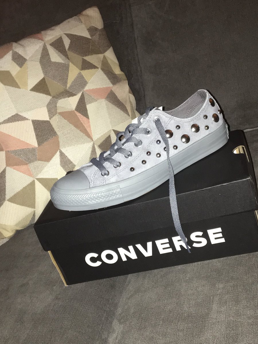 sha2a's tweet image. New kicks!!!! #converse #grey #studs