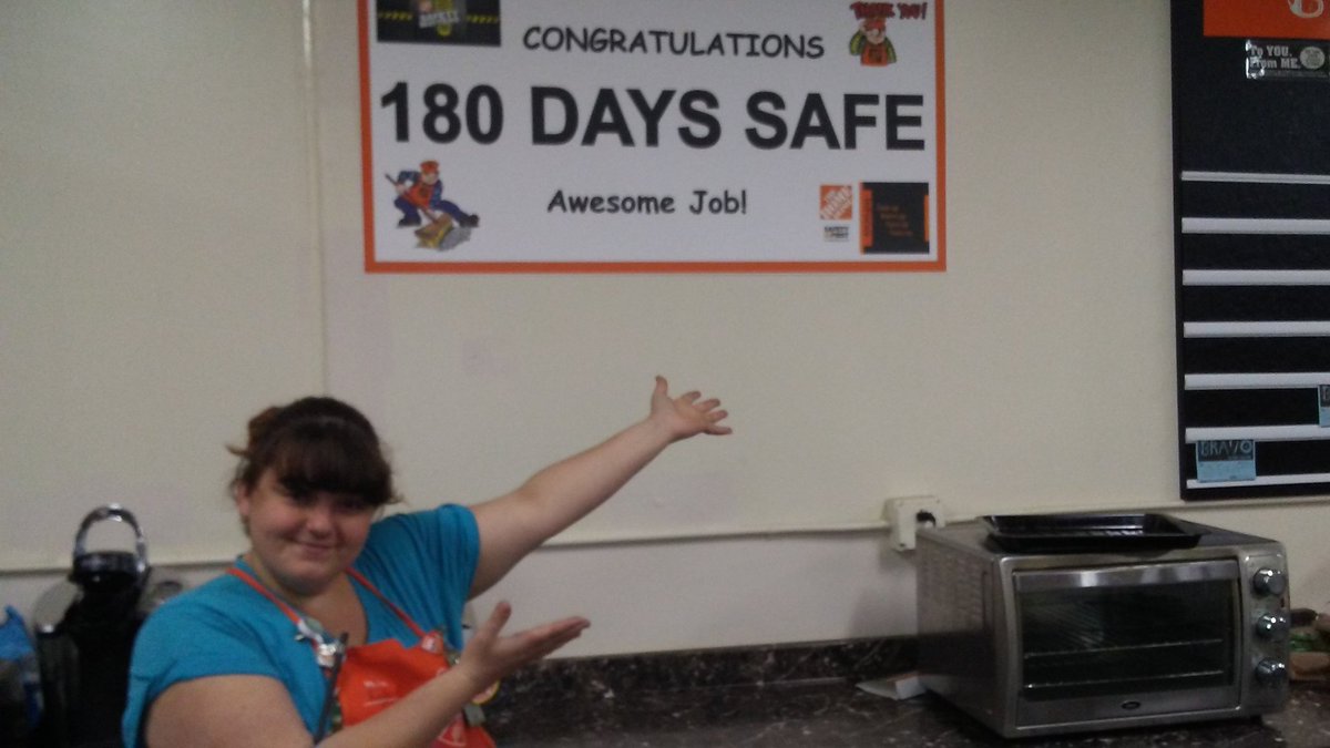 GeriCraig7's tweet photo. 6176 banner for celebration Great job Bill
@JohnBeardTHD 
@daryl_hagen 
@nyyroro 
@cmjohnson531 
@kkiely33 https://t.co/B9vi0iKOaS