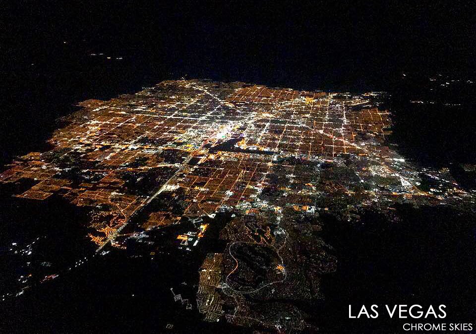 ✈️ 👋 HELLO, LAS VEGAS! 🎰 🎲

Chrome Skies Photography & Design • #aerial #aerialphotography #nighttime #night #illumination #city #lasvegas #nevada #chromeskies #travel #travelphotography #aerialphoto #aerialpic