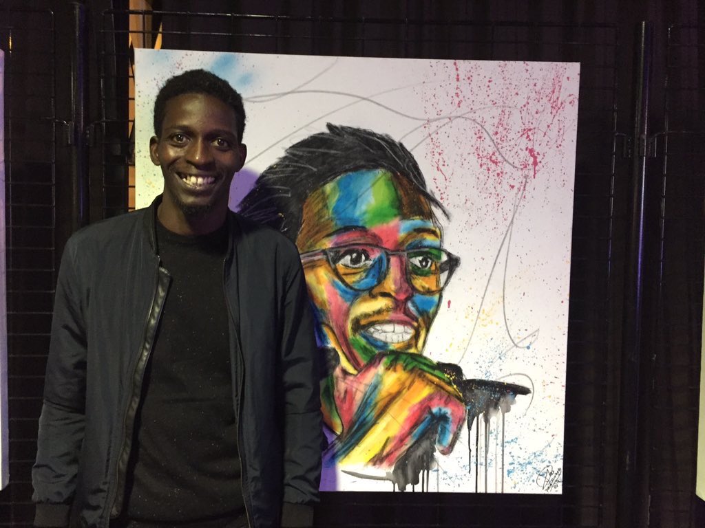 AXAFrance's tweet image. 👉 Très fiers de soutenir le projet de @Boubs_sagna fondateur de Yenni. 

👏 Son métier ? Apporteur de #sourires ! 

👊 Son projet : le cash-to-ealth pour rendre la #santé accessible au plus grand nombre #Diversidays