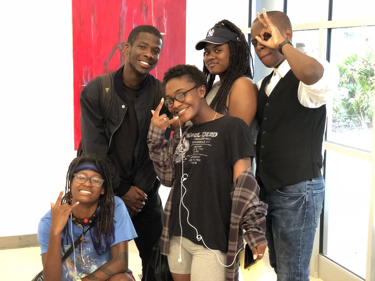 BrowardCollege's tweet image. The crowd is loving the vibe. Thank you to all the artist who participated and all the guest that have stopped by so far. 
#Panku #Art #Music #Poetry