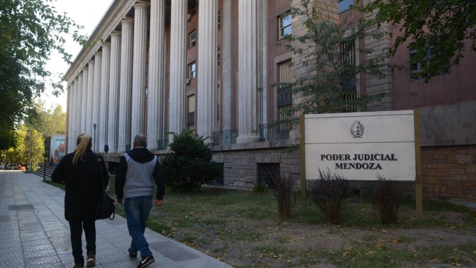 Hoy en Distintos Parecidos ... Nuevo Código de Familia 🏤 Prendete desde las 19 hrs

📺 Canal 30 TDA Canal 22 de Supercanal Digital 
🖥️ unidiversidad.com.ar