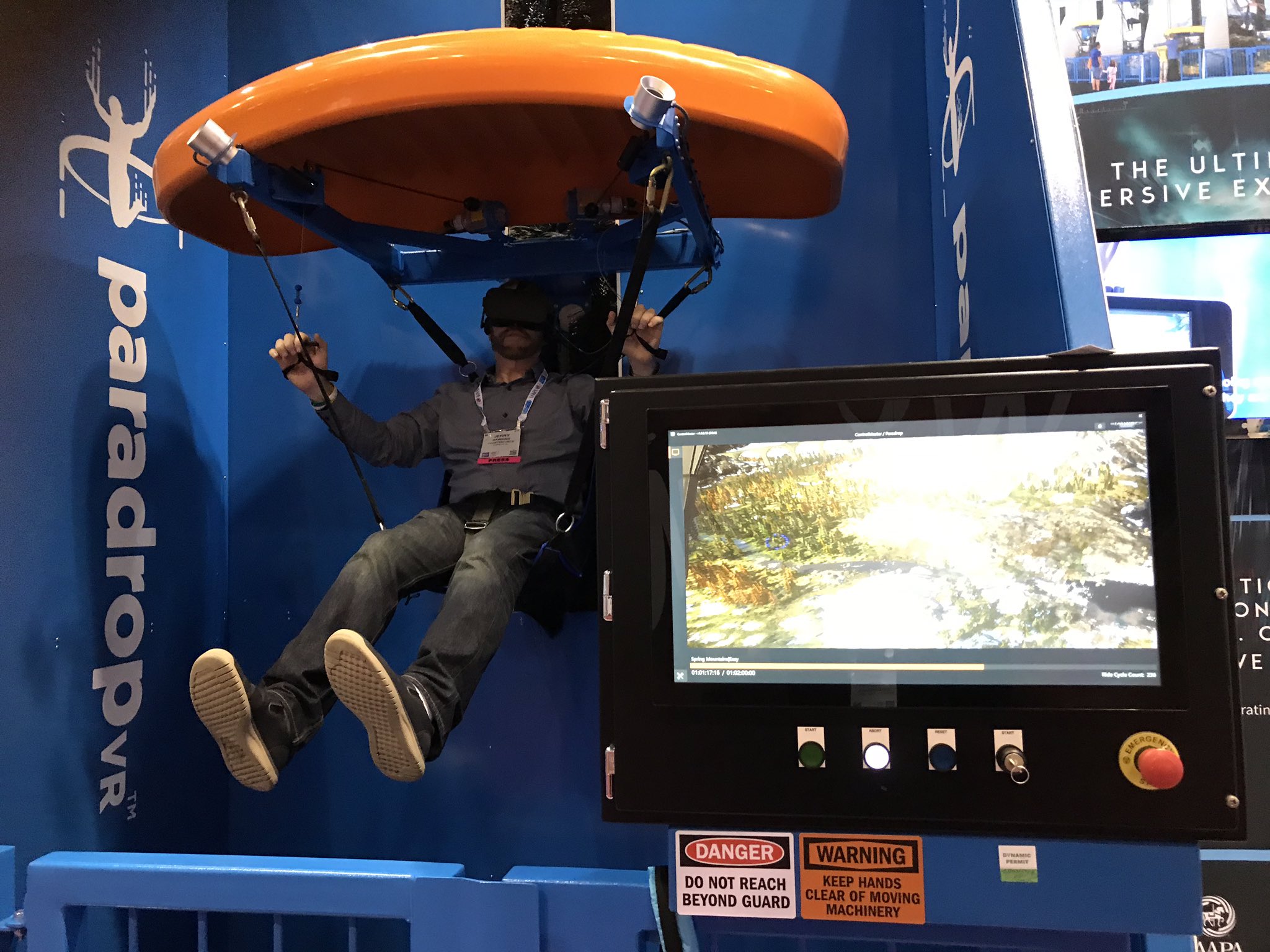 CoasterForce on Twitter: "Paradrop is parachuting VR experience. Built by @SIMWORX and already several European locations! #IAE2018 #IAE18 https://t.co/V5ETtAmX4K" / Twitter