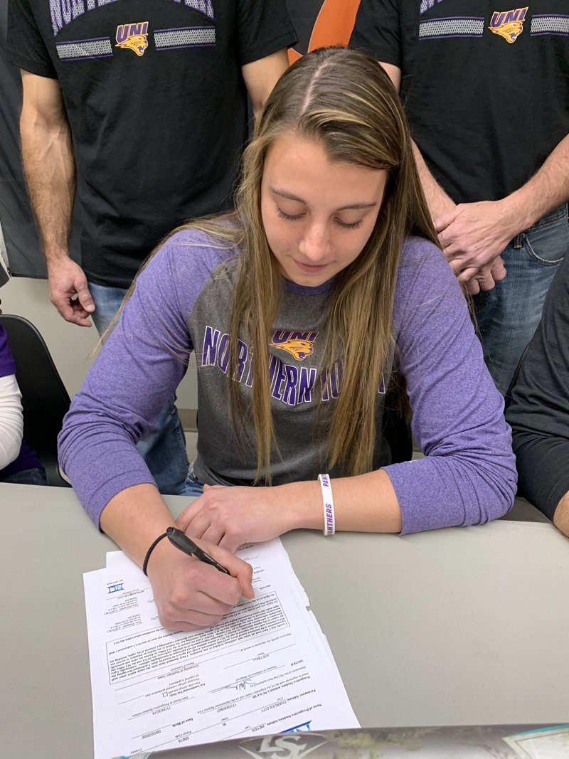 CharlesCityCSD's tweet image. Charles City senior, Samantha Heyer signs today to play for @northerniowa softball. #WeAreCC