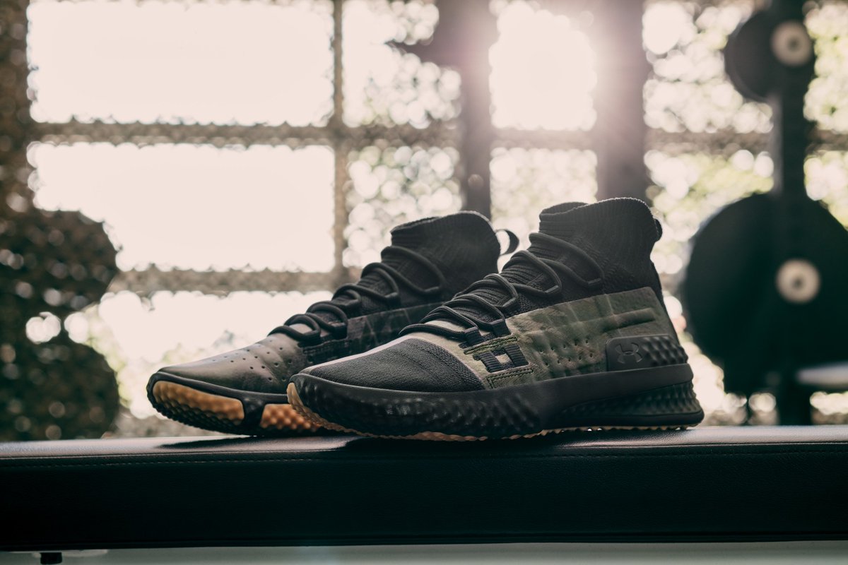 UnderArmour's tweet photo. The hardest working shoe for the hardest workers in the country. @TheRock pays special thanks to our armed forces with the #VeteransDayCollection #ProjectRock1s. Shop now. https://t.co/2VujgcfdQj https://t.co/Bizz2FbpRC