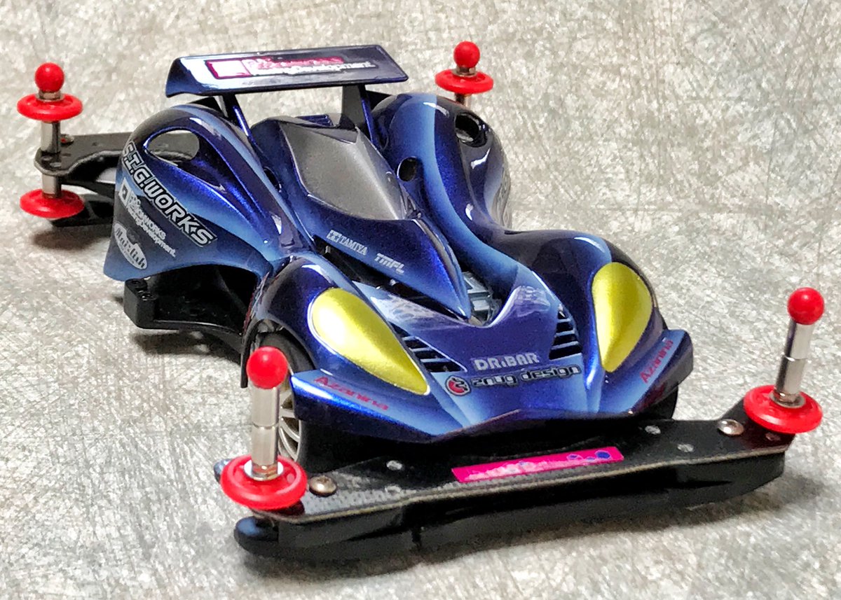 コンデレ】日高かひろさんの『SPIN-AXE -OROCHI-』です。見事な塗装