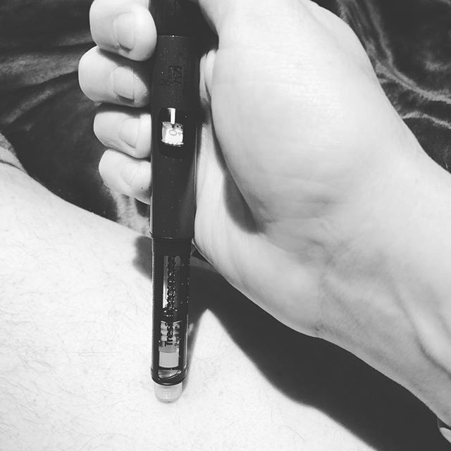 aronarrybo's tweet image. This ones for #frederickbanting #type1diabetes #bluenovember #gobluefornovember #worlddiabetesday ift.tt/2K4U7y7