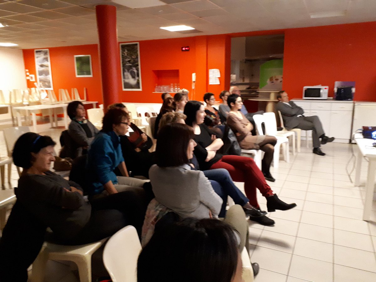 ochpsm's tweet photo. #InstitutCancerologieSainteMarie #Ramsaygds  #moissanstabac conférence dr Harry chirurgien thoracique débute https://t.co/1iglgpHYJx