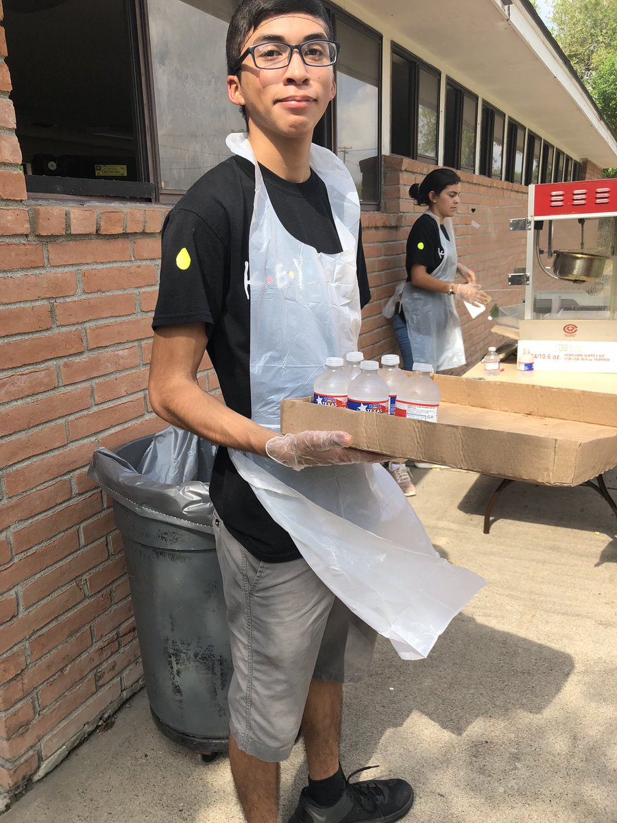 Key_Club_HHS's tweet photo. #FOS2018 #DoGoodFeelGood https://t.co/iynqLvQti1
