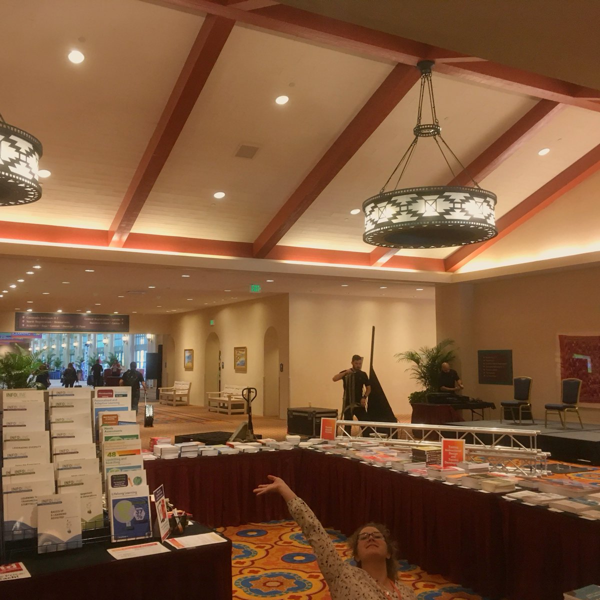 atdpress's tweet image. And that&apos;s a wrap! The last #ATD store of 2018 is officially closed for business. Thanks for a great time #Learning2018! 🎉📚🥳