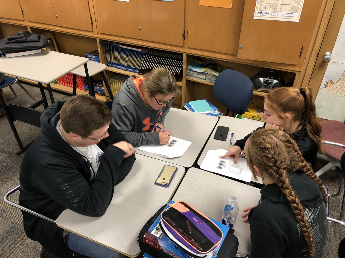 NicoleHildy's tweet photo. Civics and Am. History Ss took collaborative tests today to review the information they tested on individually yesterday.  This enabled them to review the information, clarify their thinking, offer insight and improve their grade.  @srchuskies #allinforhuskies #reflectonlearning https://t.co/duVRhBIPqd