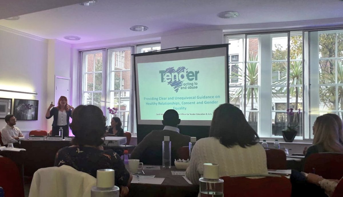 Delighted to discuss Foróige's evidence based, holistic Relationships Explored and Life Uncovered Programme with UK RSE educators and facilitators at the 10th Annual Young People’s Sexual Health and Well Being Symposium in London. #SexEd #RSE #REALU foroige.ie/our-work/relat…