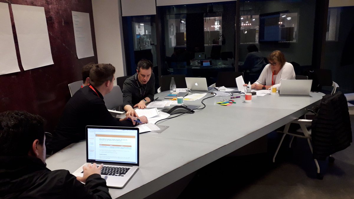 McrDig's tweet image. Another productive join industry &amp;amp; education #teachtoo #FE tech curriculum review &amp;amp; rebuild session - thanks to @AutoTraderLife @WeAreSigma #BookingGo @TamesideCollege @loretocollege #GMDigital @AoC_info @E_T_Foundation