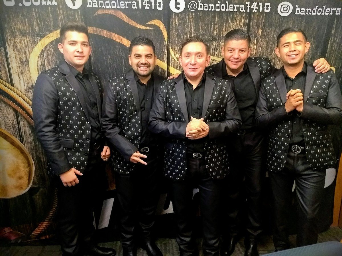 #DileQueTeDijeYo que estamos  listos en cabina para entrevista en <a href="/bandolera1410/">Bandolera 1410 AM</a>