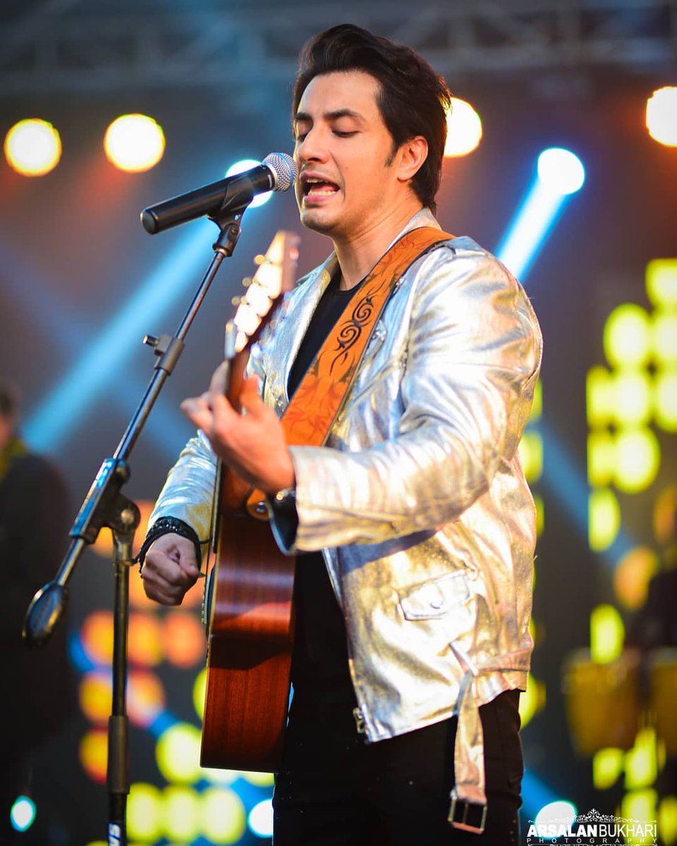 azianAfra_Alam's tweet photo. Our #Rockstar @AliZafarsays in full swing performing at a recent concert ✨🎤🎶
#energeticperformer #alizafar https://t.co/PTr7xva5kk