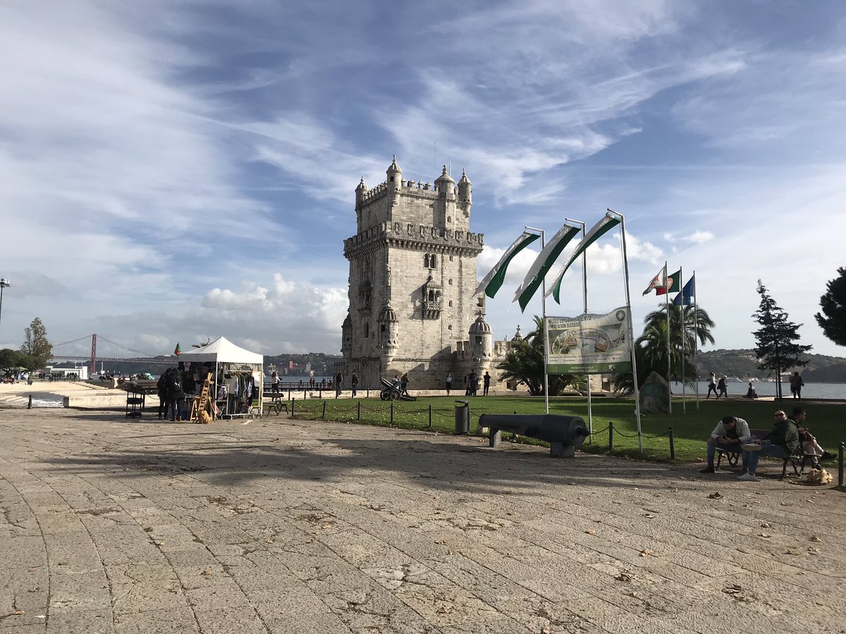 datahogNav's tweet photo. Bright and sunny afternoon in Lisbon! #lisbon #worktrip #leisure #teatime #powercouple #sunshine #startuplife https://t.co/FSFueauNAf