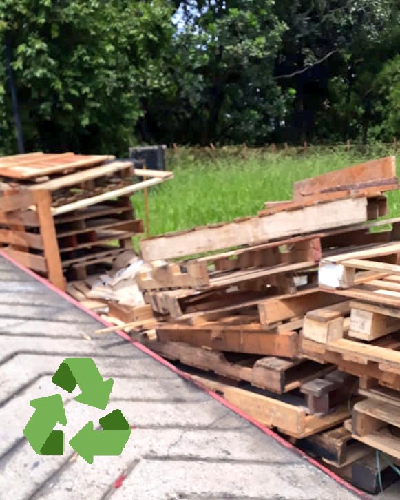 bucarretes's tweet photo. Reciclaje de maderas. Gracias a las empresas que nos aportan material para recuperación. Somos #NegociosVerdes con el respaldo de @CARCDMB https://t.co/hqf6s7UM53