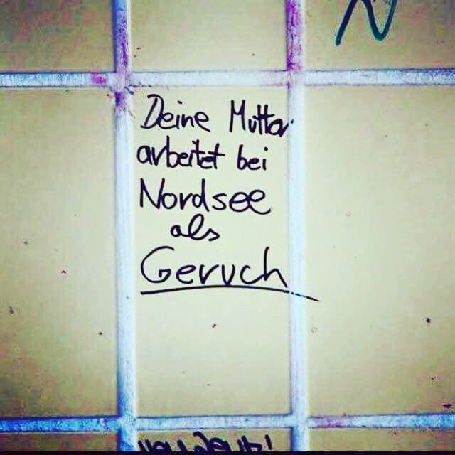EsumePatrick's tweet image. I f...ing Love it ❤. Klo-Poesie at its best🚽. #hamburg #poesie #streetknowledge #rannfl #rannflsüchtig @ransport @icke41 #coachesume #deinemudda