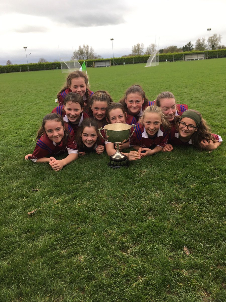 wayneen22's tweet image. Our 1st year camogie stars had two teams involved in the Mairead Meehan Tournament before the mid-term. Both teams did @ClaregalwayColl very proud all day &amp;amp; won the A cup. A great achievement for the all involved👏#camogie#CBC#teamwork👌
