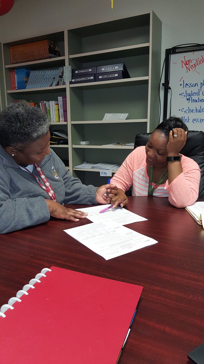 crysricks's tweet photo. It is always a pleasure to engage with @OakleyTigers and her innovative PLF @TeachSingleton. I am excited and inspired by their work with #EdCampOES! Keep being great Nefertiti! #highqualitypl #lifelonglearning @FultonSchoolsPL https://t.co/VElakouOud
