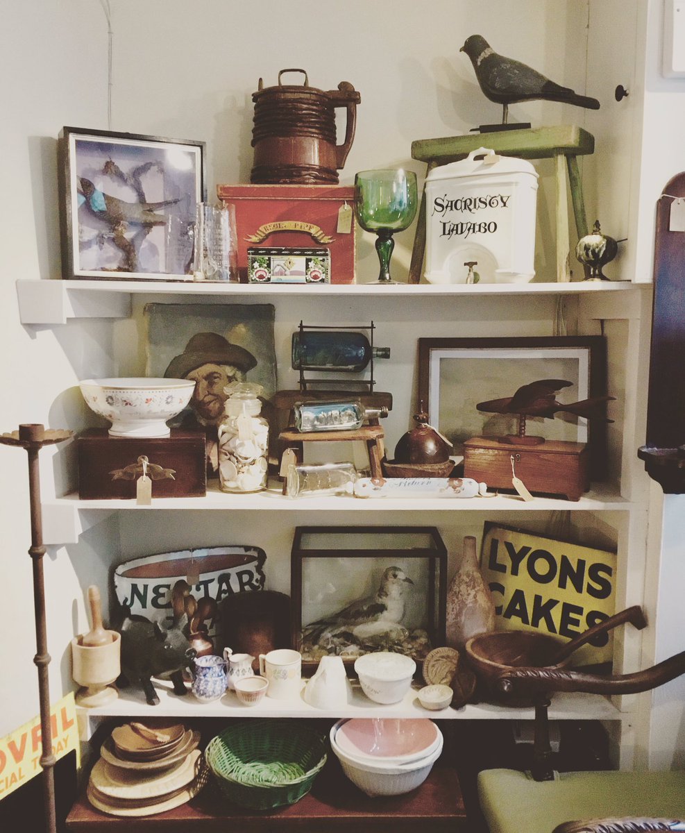 Small stuff 

#antiques #folkart #enamelsigns #kitchenalia #nautical #decorative #interiors