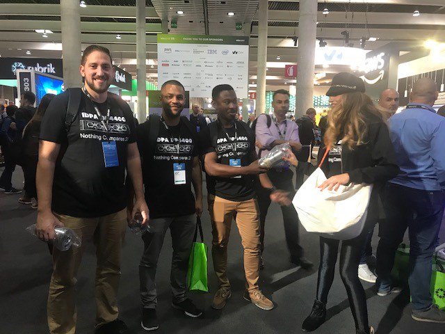 GosiaSocial's tweet photo. Don't forget to wear your Simply Powerful #DellEMC IDPA DP4400 t-shirt today @ #VMworld to get cool prizes! @DellEMCProtect @LucEsprit @Dedupsky https://t.co/yYzX7bSMFd