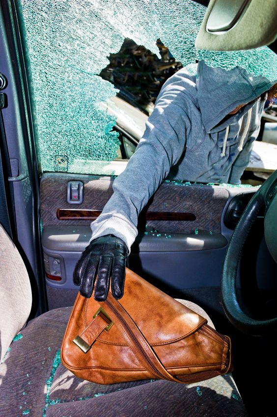 We are still seeing an increase in burglary from vehicle crimes in Downtown LA. Take a few minutes to conceal your belongings while away from your vehicle. Remember criminals want what you've got, don't give it to them.