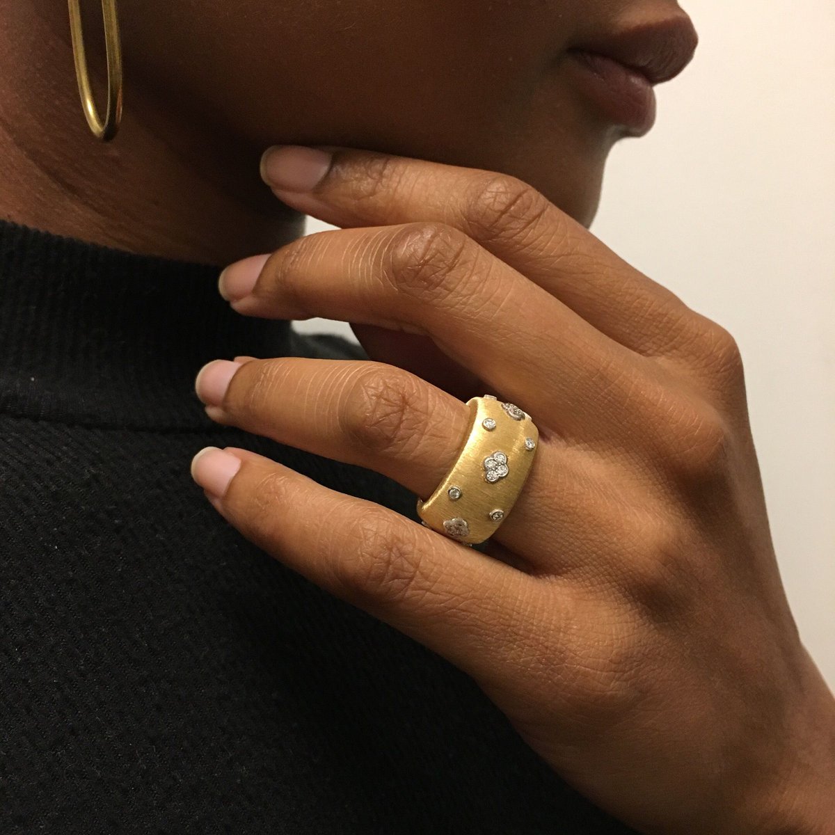 CIRCA_Jewels on X: Immediate Payment for your #Buccellati Jewelry.  Recently Purchased in New York: Buccellati Macri AB #Eternelle Gold and  Diamond Ring. #CIRCA #SellJewelry #WorthMore  / X