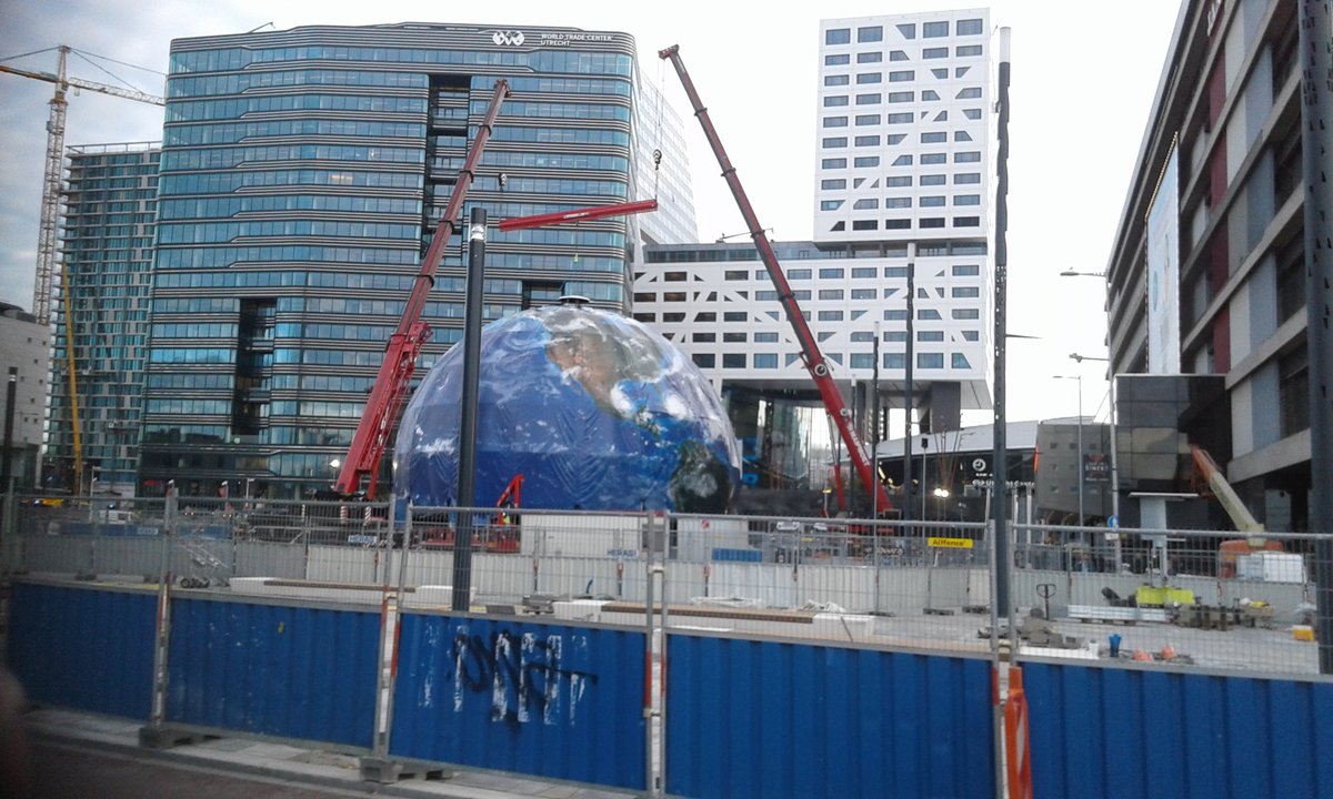 HansLak's tweet photo. The final COUNTDOWN for the #ClimatePlanet in @GemeenteUtrecht 
Now its up to the Climate Change TERMINATOR @Schwarzenegger   @ #COP24 to take serious #ClimateAction to achieve the Goals from the #ParisAgreement #EU2018AT Go for the @IPCC_CH Goals! https://t.co/A79zTBHL15