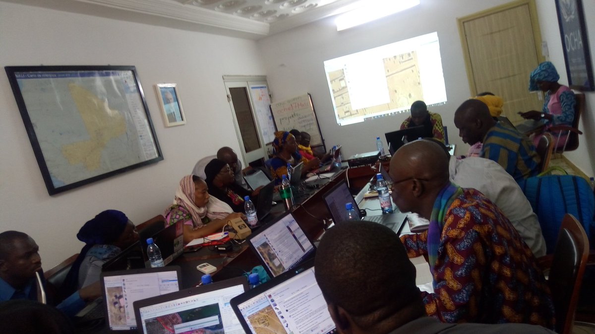 Honorable_Nath's tweet photo. Day3 of #OSM &amp; #GIS training sessions at @OCHA_Mali focused on advanced sessions on #JOSM, presentation of #TaskingManager &amp; 
Data extract tools #HOTExport #Bbbike #Geofabrik

#OSMMaliUNOCHA2018 
#ActionOSMUNOCHA #LesLibresGeographes #Map4Mali 
@OSM_Mali @hotosm @osmafrica https://t.co/JDbjySxFGk