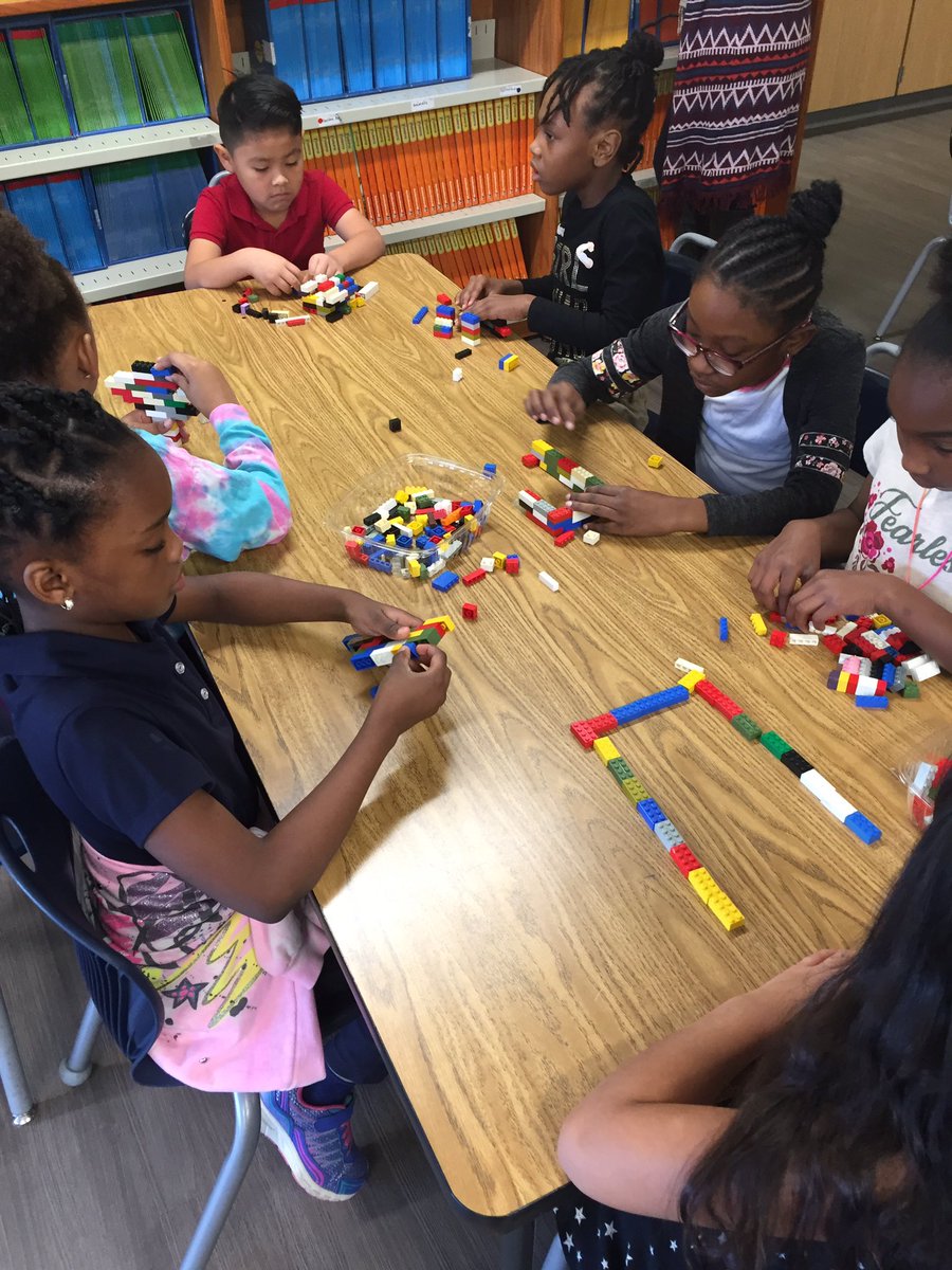 MrsStalkerHMC's tweet photo. New Kids on the Blocks are building w/@laineyj_HMC1 and I! #STEAMclubs #CompassHMC1 #HMC1GoBeyondTheDream https://t.co/ZxomdCiLC0