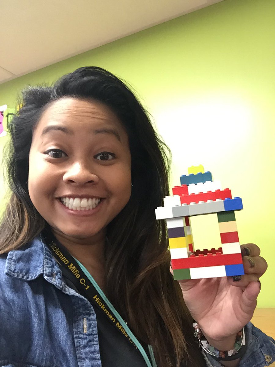 MrsStalkerHMC's tweet photo. New Kids on the Blocks are building w/@laineyj_HMC1 and I! #STEAMclubs #CompassHMC1 #HMC1GoBeyondTheDream https://t.co/ZxomdCiLC0