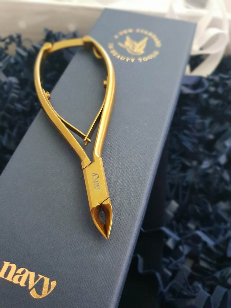 socialsaloncoll's tweet photo. @NavyTools a new standard of tools in the beauty industry- nails/ lashes/ brows. Titanium coated wondertools- made in Sheffield. *not a paid promo*- these tools are the BEST. Buy cheap, buy twice. These badboys have a 5year warranty too. https://t.co/lOwL5oWWM4