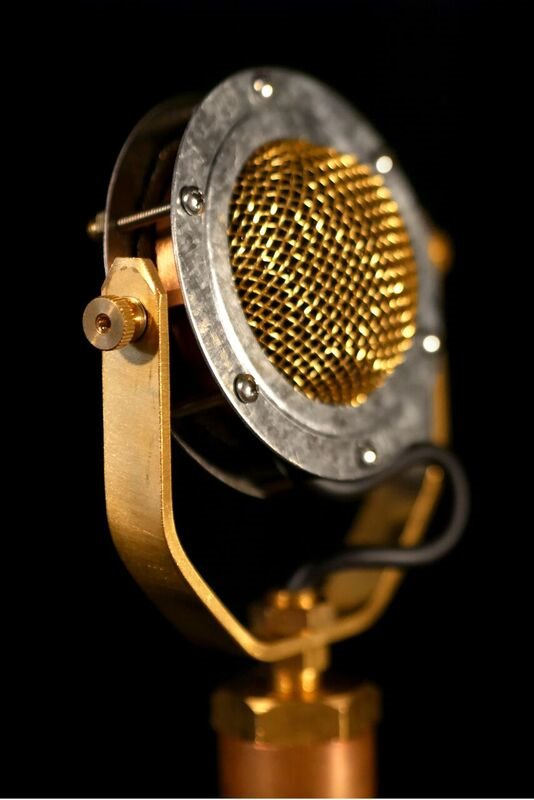 FunkyJunk_paris's tweet image. Après de nombreuses années de fabrication sur mesure d&apos;un micro qui avait le son de leur #Myrtle et le corps de l&apos;#Edwina, @EarTrumpetLabs a décidé de l&apos;ajouter définitivement à sa gamme de micros et l&apos;a appelé #Delphina.
Plus d&apos;infos ci-dessous:
funkyjunkfrance.com/microphones/co…