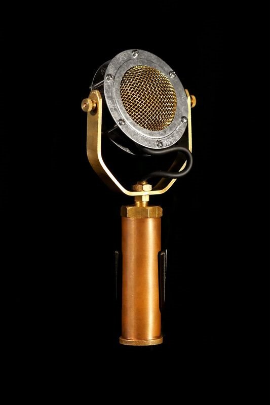 FunkyJunk_paris's tweet image. Après de nombreuses années de fabrication sur mesure d&apos;un micro qui avait le son de leur #Myrtle et le corps de l&apos;#Edwina, @EarTrumpetLabs a décidé de l&apos;ajouter définitivement à sa gamme de micros et l&apos;a appelé #Delphina.
Plus d&apos;infos ci-dessous:
funkyjunkfrance.com/microphones/co…