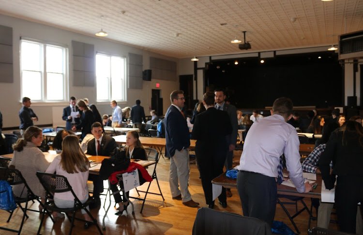 ConnecticutDECA's tweet photo. FLC 2018! Did anyone participate in the Shark Tank Seminar??!🔷🤚🏻⚡️ https://t.co/7oUWKfrSNi