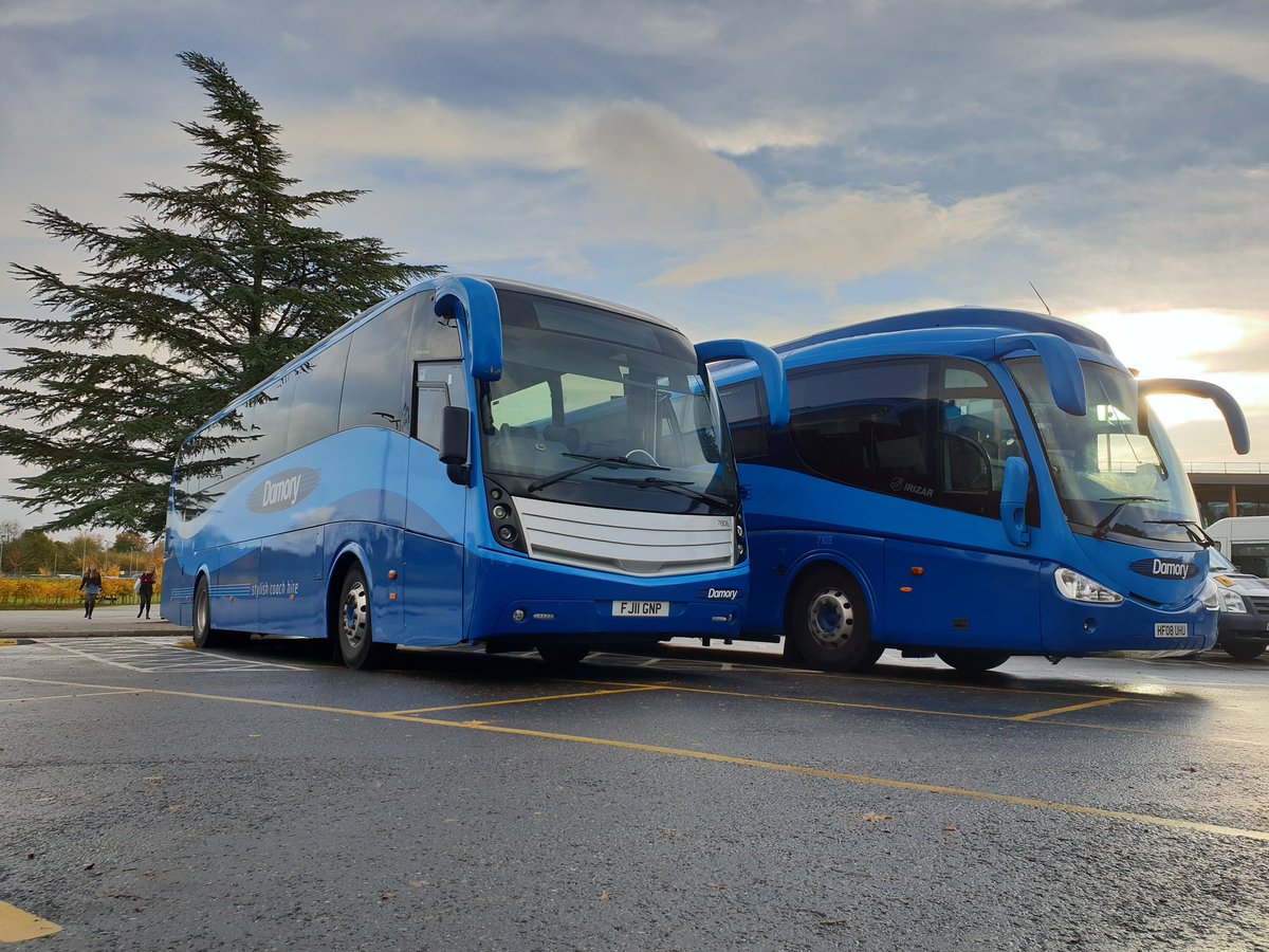 All ready for a trip to the Fortune Theatre with Lawrence 
#coachbuddygoals 
@AdamEkeen <a href="/DAMORYCOACHES/">Damory Coaches</a> @JamalThornton87 <a href="/AndrewWickhamGo/">Andrew Wickham</a> <a href="/DavidLeeKong/">David Lee-Kong</a>