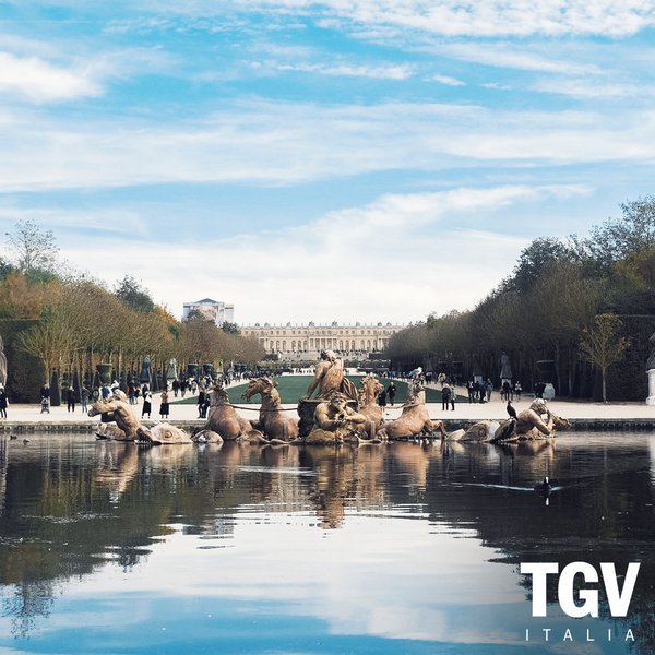 Passeggiare in autunno nel meraviglioso parco della Reggia di Versailles è un'esperienza unica. Lasciati catturare dai colori delle foglie e perditi nella maestosità dei giardini per scoprire angolini davvero magici. #TGVTVB #paris #travel #traveladdicted #love #parigi #france